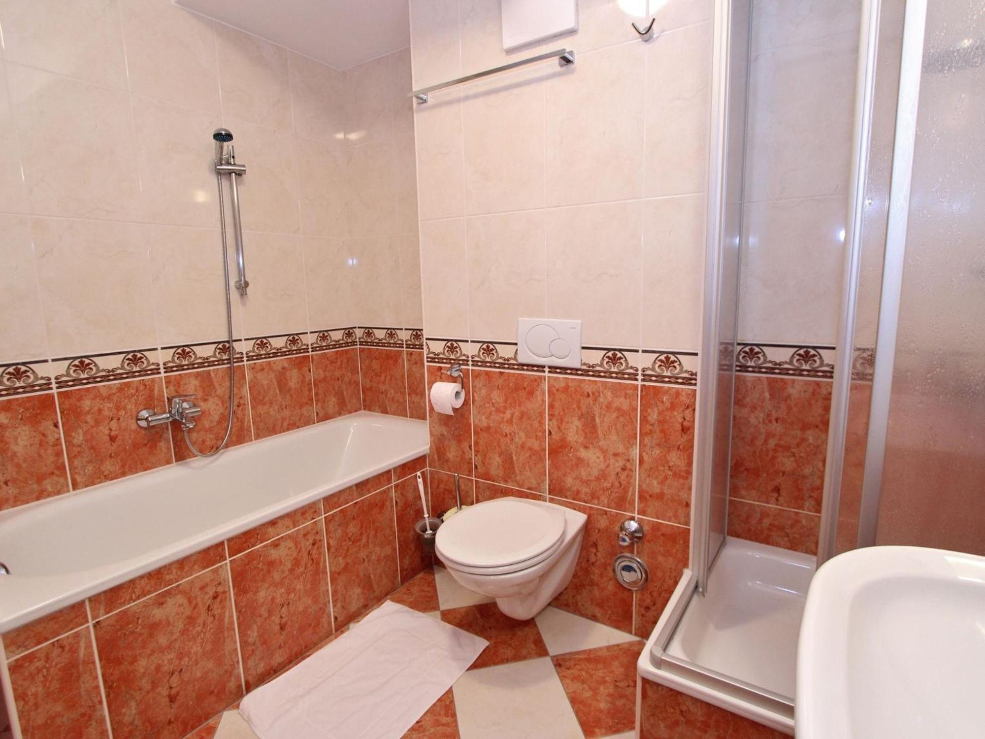 Large Chalet Apartment In Saalbach Hinterglemm Ngoại thất bức ảnh