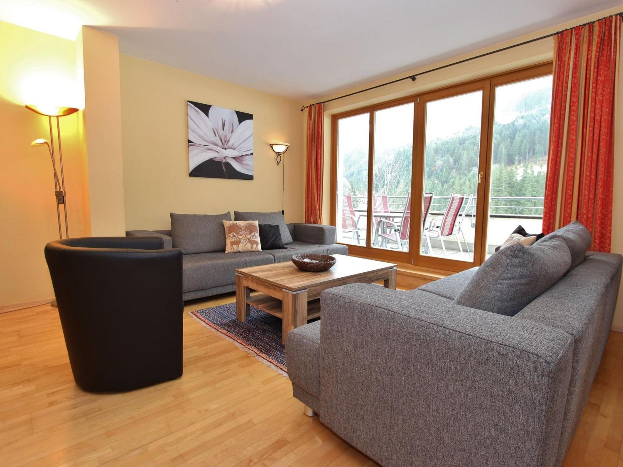 Large Chalet Apartment In Saalbach Hinterglemm Ngoại thất bức ảnh