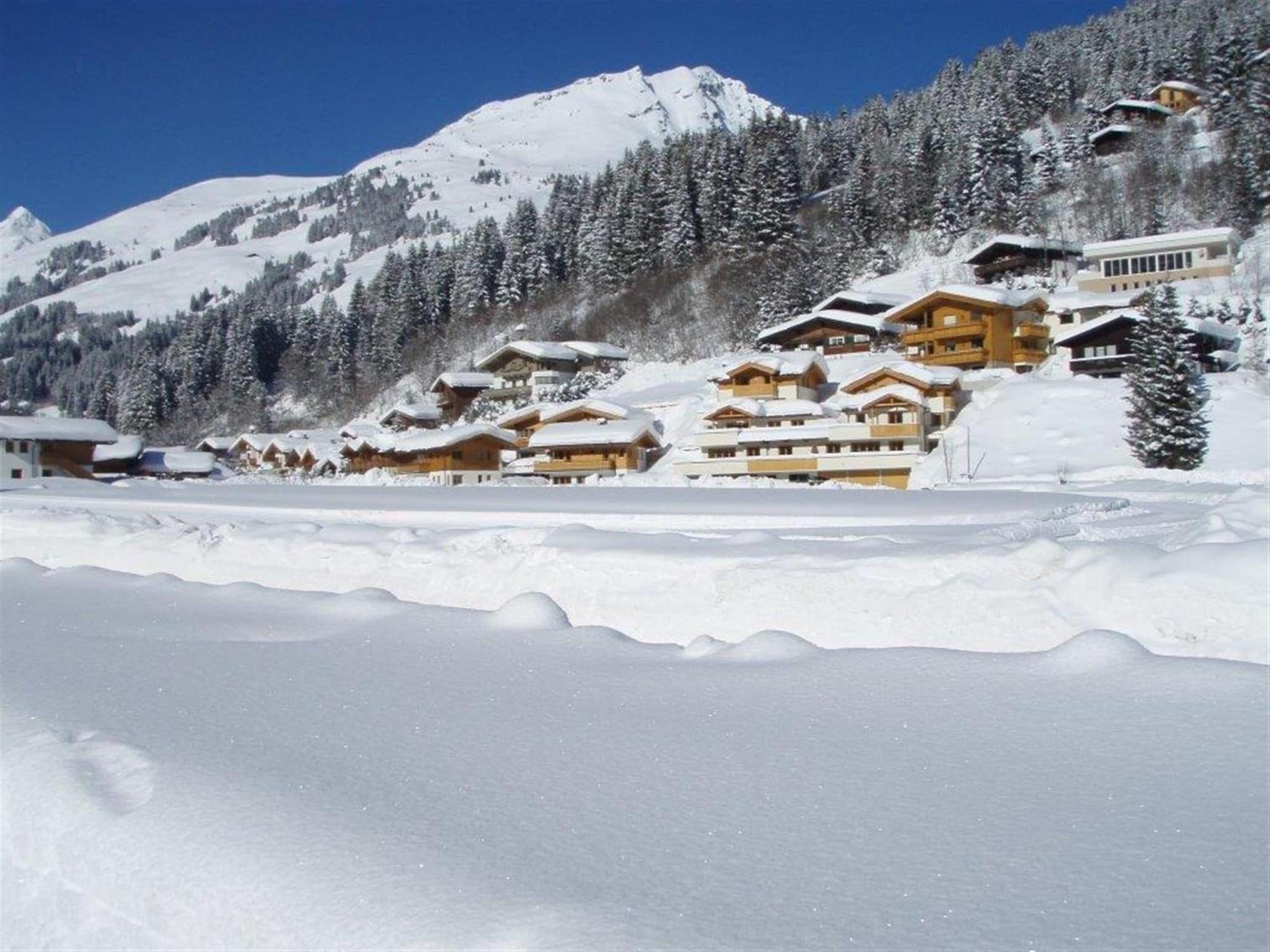 Large Chalet Apartment In Saalbach Hinterglemm Ngoại thất bức ảnh